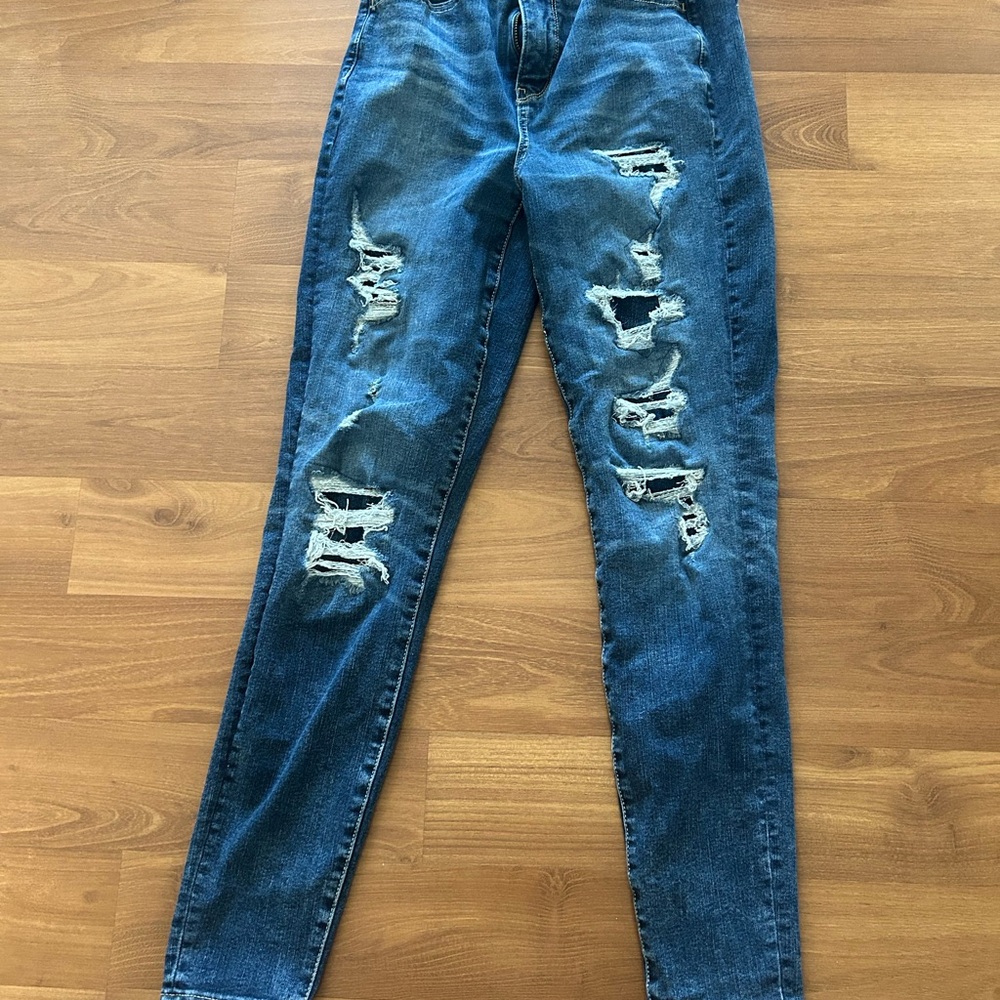 American Eagle Outfitters Super Hi-Rise Jegging Womens size 3 distressed